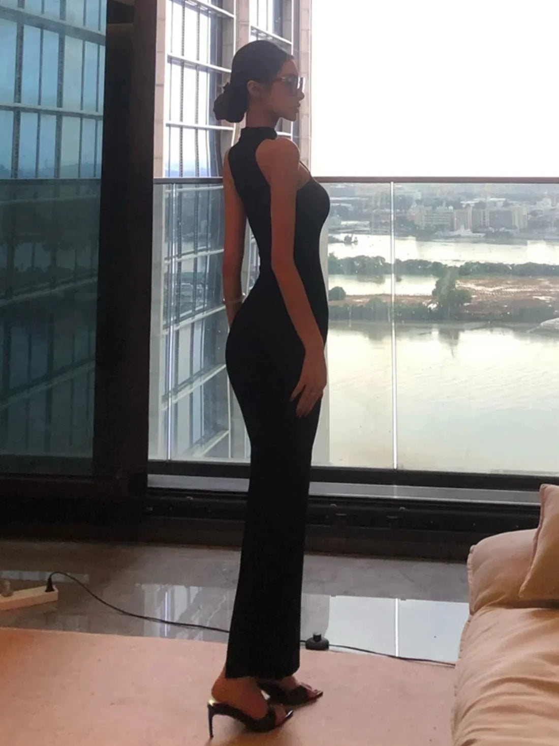How to Wear a Bodycon Long Dress with Confidence