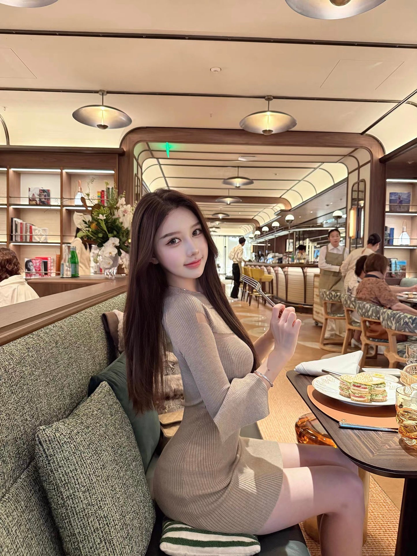 Sculpt Contour Dress