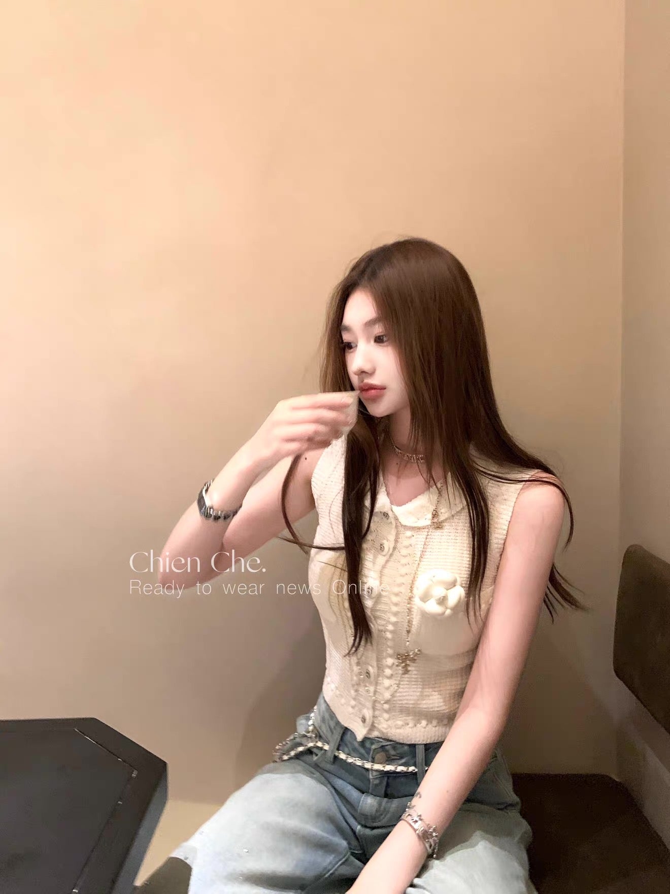 Camellia Pearl Knit Vest