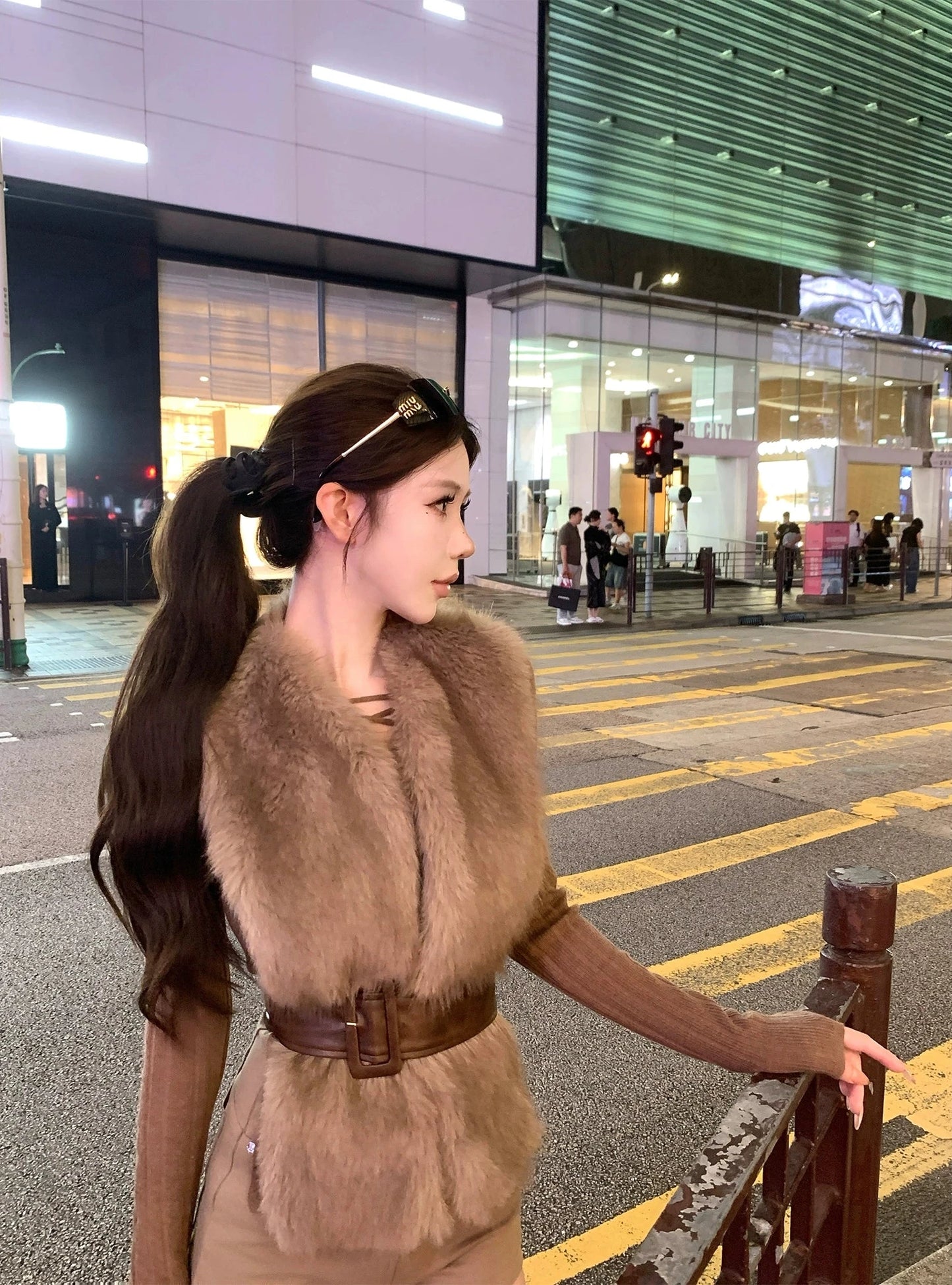 kubiliv [Tokyo Vibe] vintage halter back imitation mink fur waist fur vest sleeveless jacket