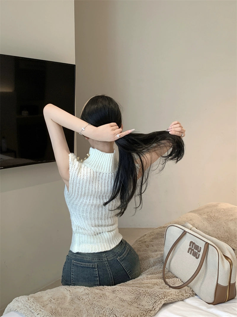 [Xiao Baili] knitted sweater women's autumn off-white French temperament sleeveless pullover base sweater small fragrance new style