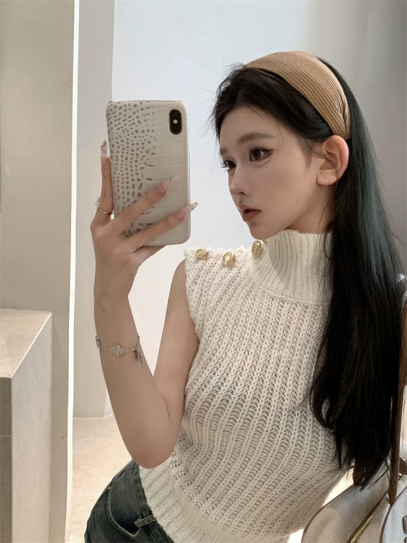 [Xiao Baili] knitted sweater women's autumn off-white French temperament sleeveless pullover base sweater small fragrance new style